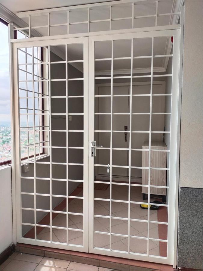 Cmk Apartmen Mutiara Tower 3 Bedroom Kota Bharu#Netflix Esterno foto